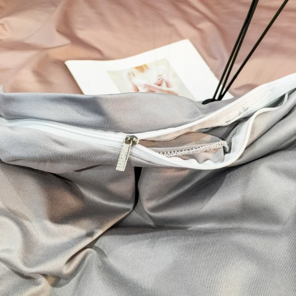 Luxury Brushed Cotton Bedding Set of Four - Picture 12 of 15